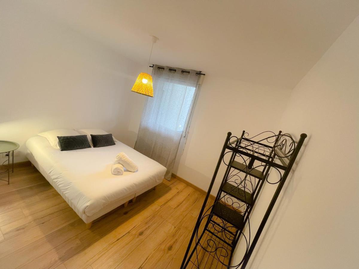 Appartement 2 Chambres Le Descartes Calais Exterior photo